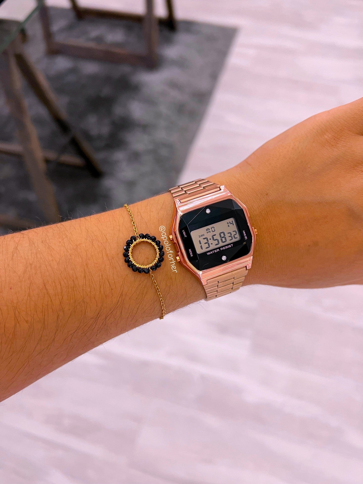 Relógio digital com brilhantes | rose gold