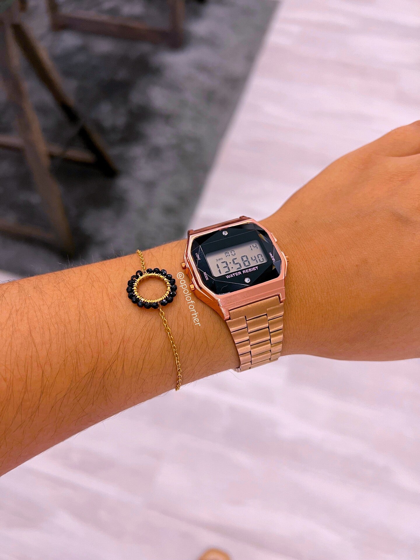 Relógio digital com brilhantes | rose gold