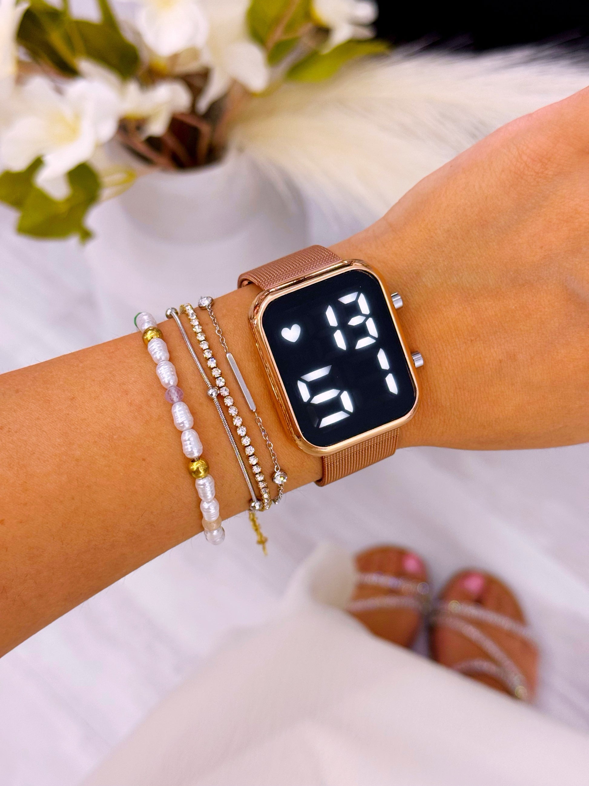 Relógio digital mostrador retangular | Rose Gold