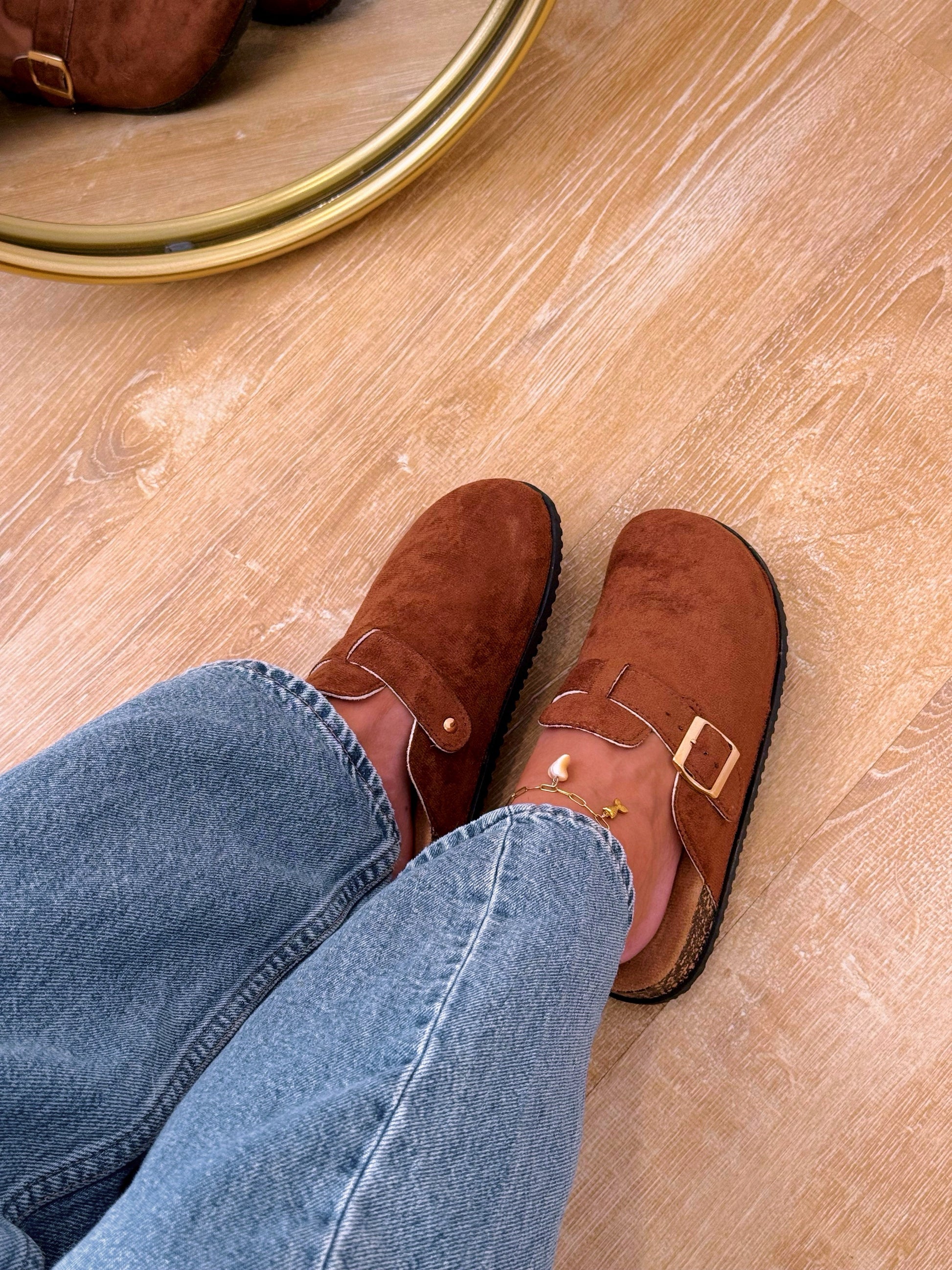 Mules em camurça e sola em cortiça | Castanho