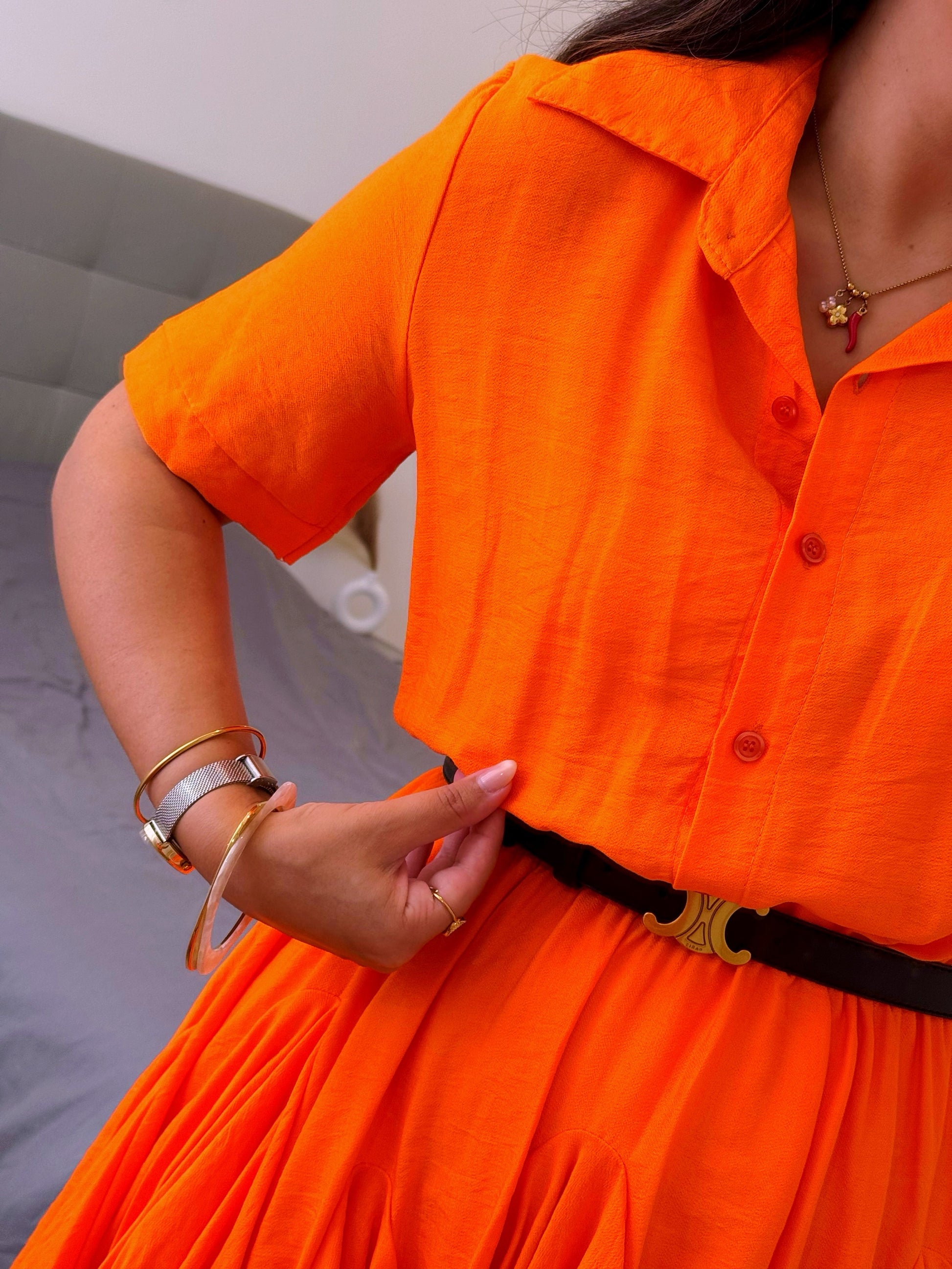 Vestido com elástico na cintura e saia em folhinhos | Laranja