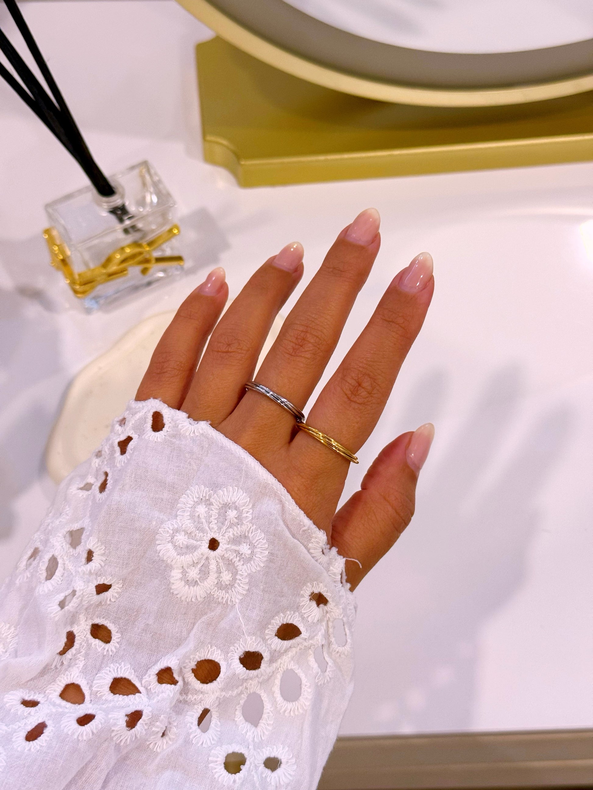 Anel ajustável fino com efeito torcido | 2 Cores