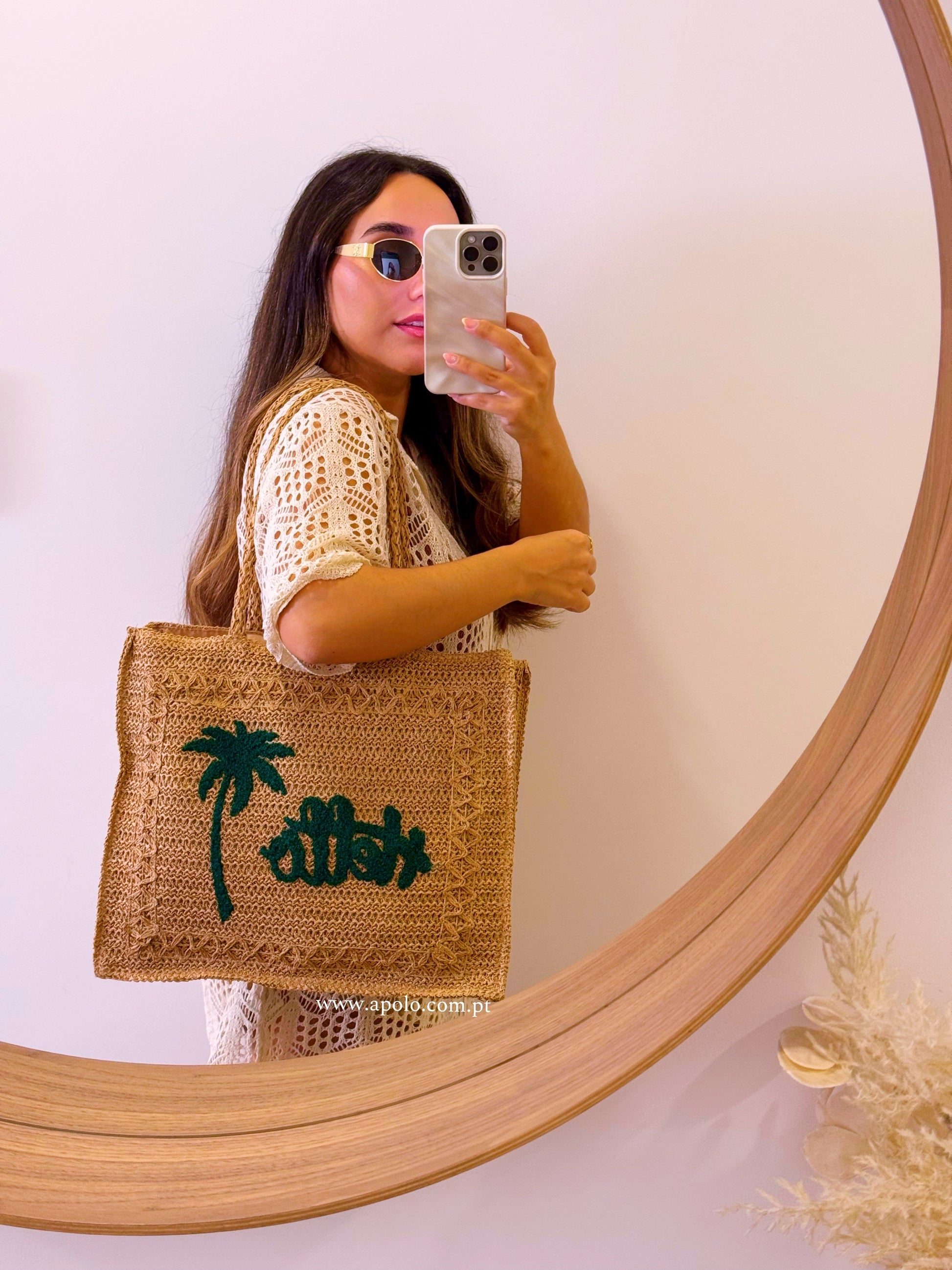Saco de praia em palha • com bordado verde “Hello”