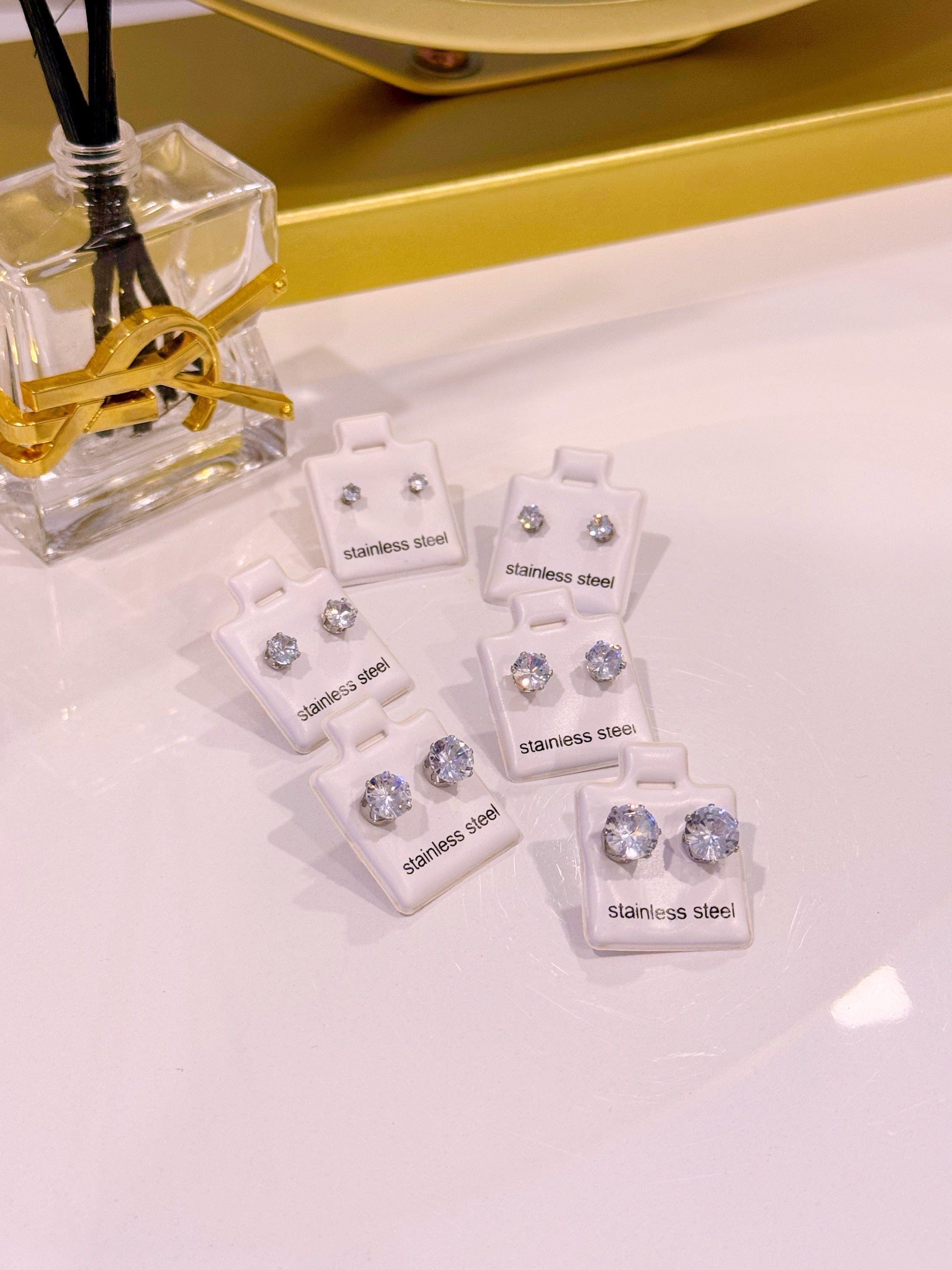 Brincos Pontos de Luz | Prateado • de 3 a 8 mm