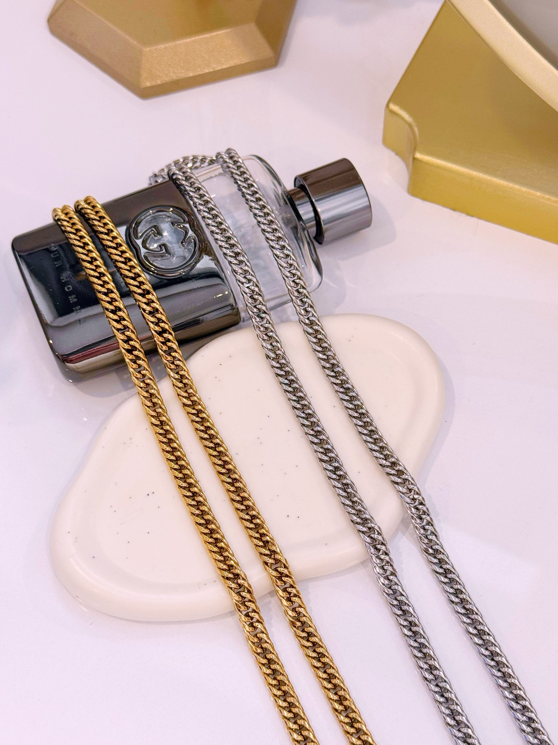 Colar malha entrelaçada | 2 Cores