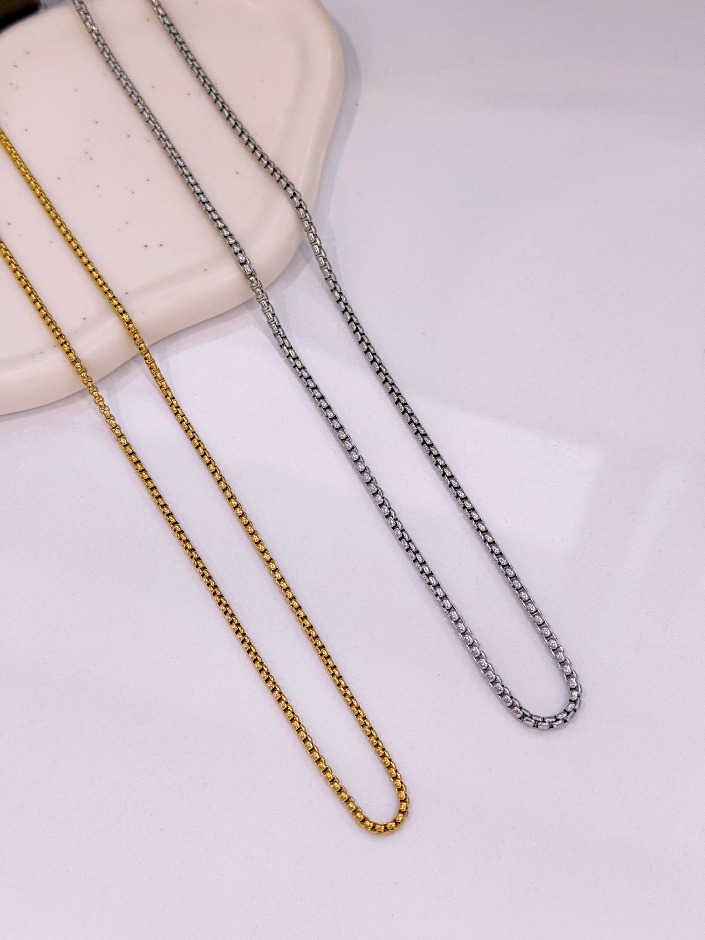 Colar malha entrelaçada de pequenos elos | 2 Cores