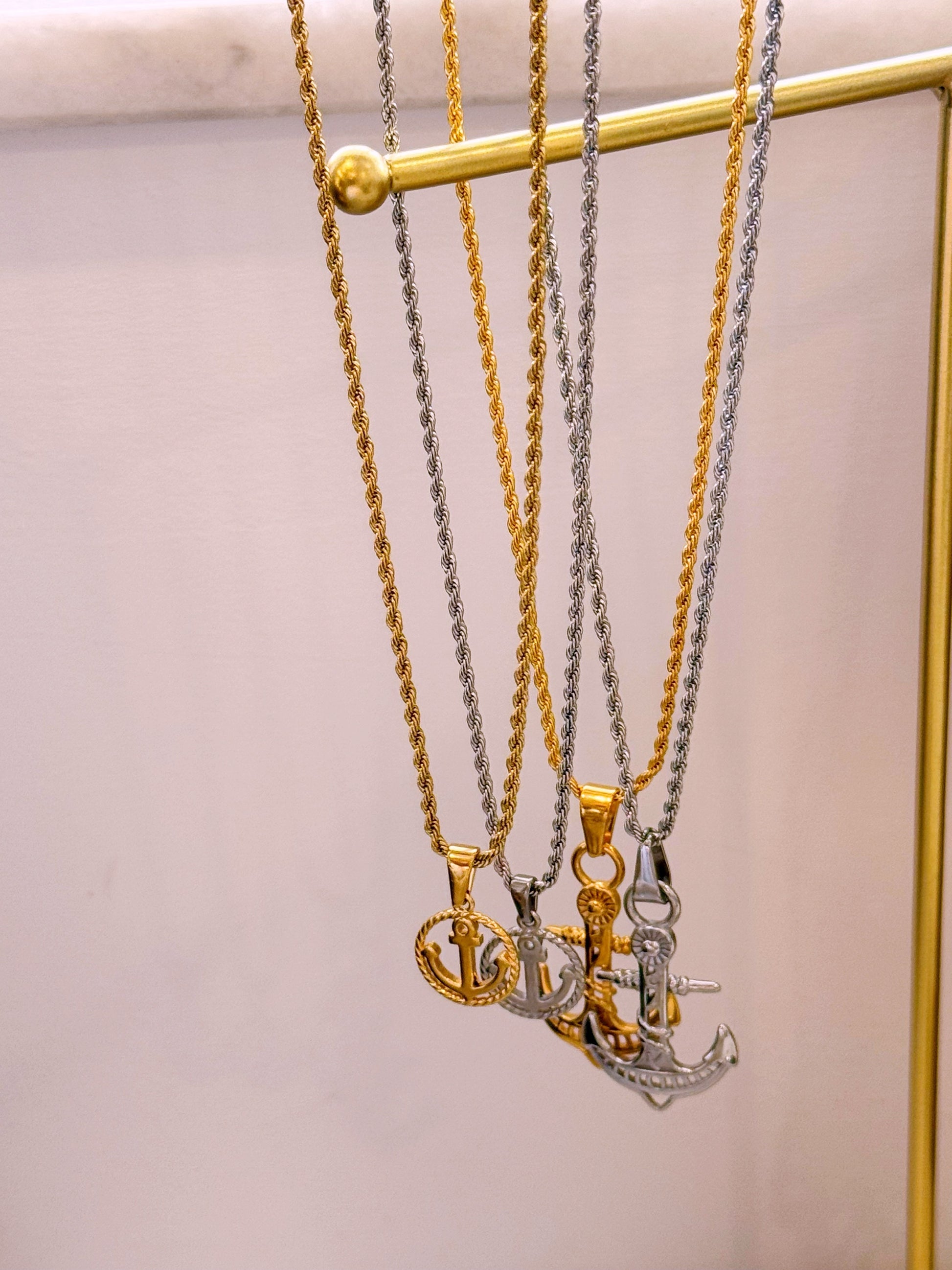 Colar âncora | 2 Tamanhos • 2 cores