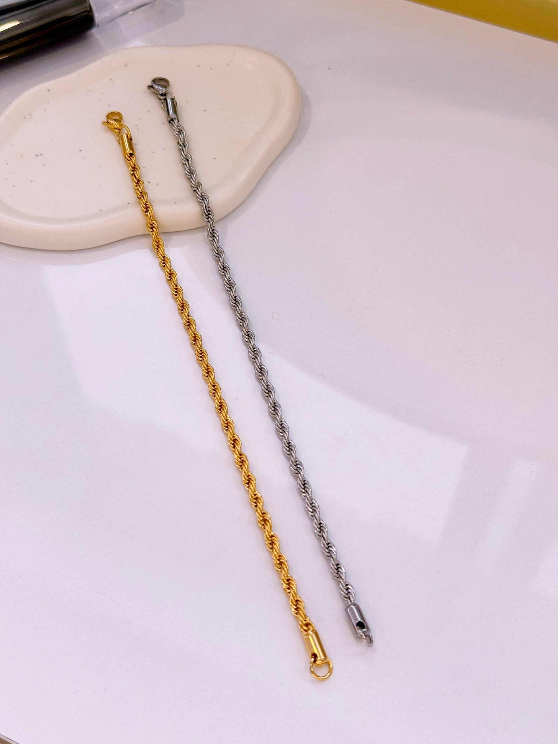 Pulseira malha torcida | 2 Cores