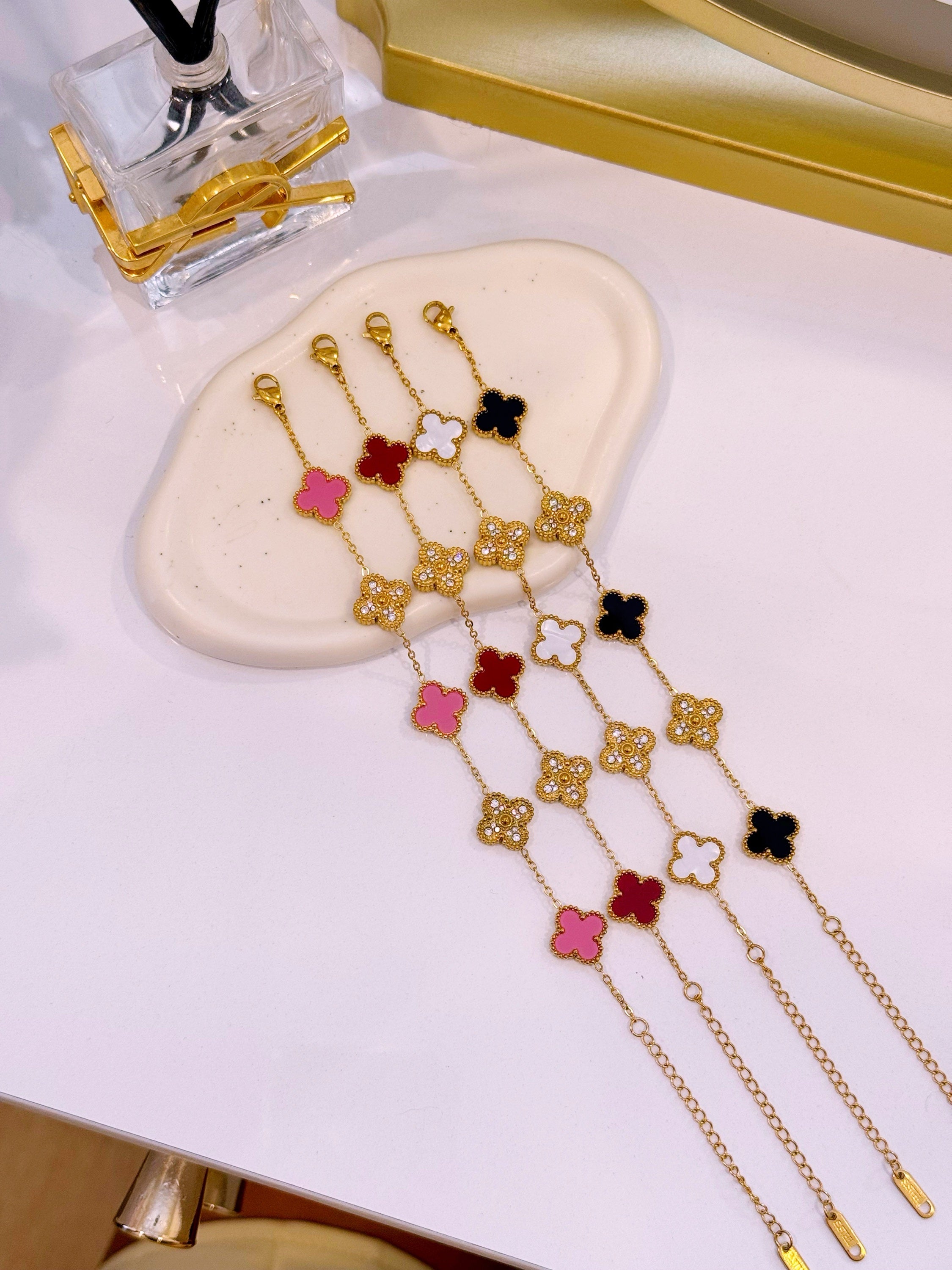 Pulseira 5 trevos esmalte e brilhantes | 4 Cores