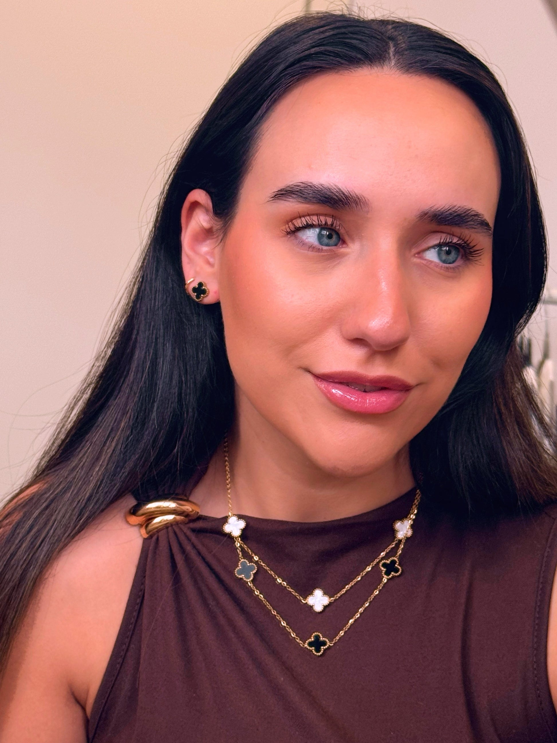 Colar 3 trevos base dourada | 2 Cores