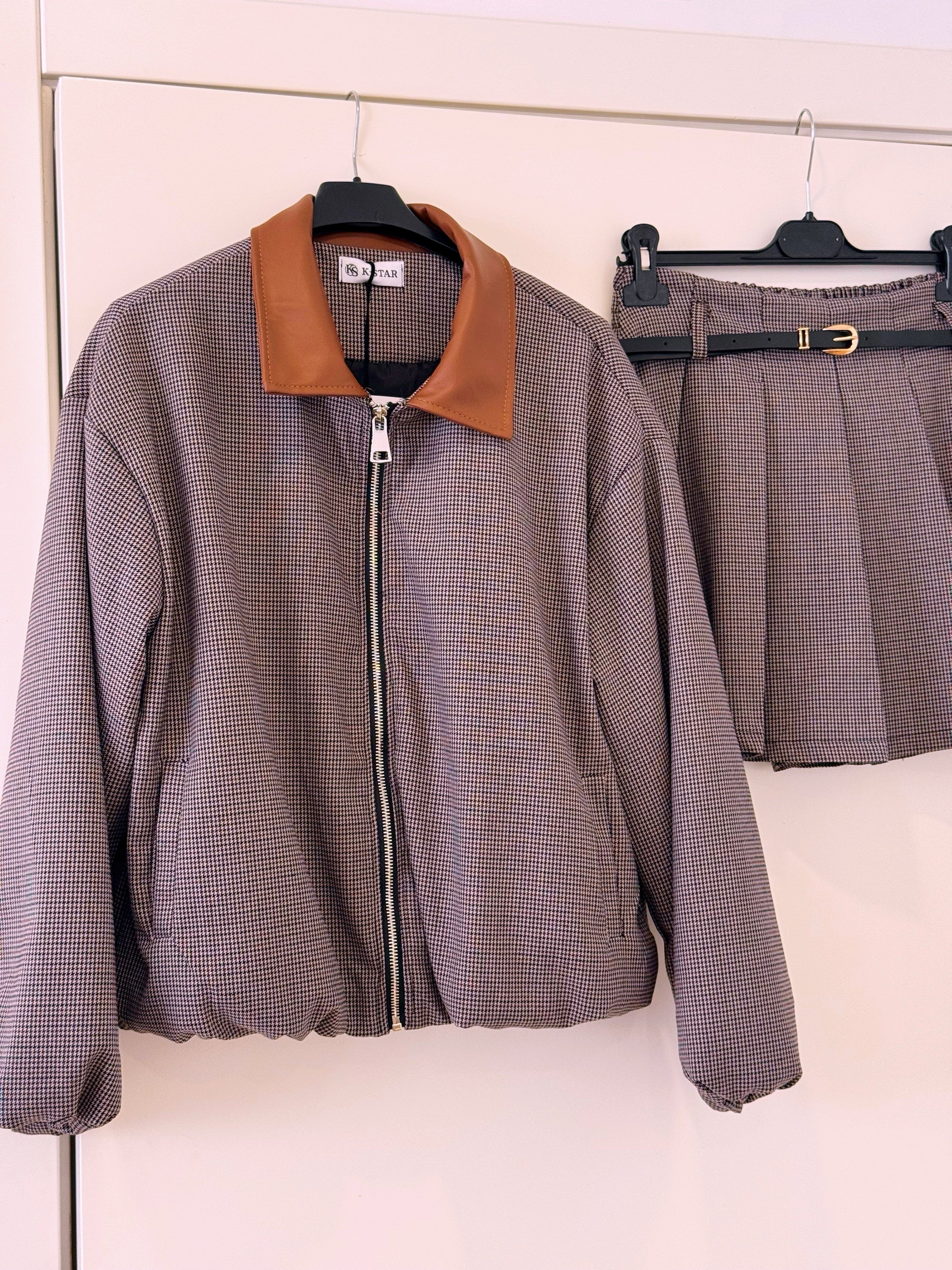 CONJUNTO 2 PEÇAS 🔥 • Saia e Casaco bomber | Padrão castanho e preto