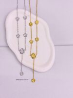 Colar mini flores com relevos e pendente | Prateado