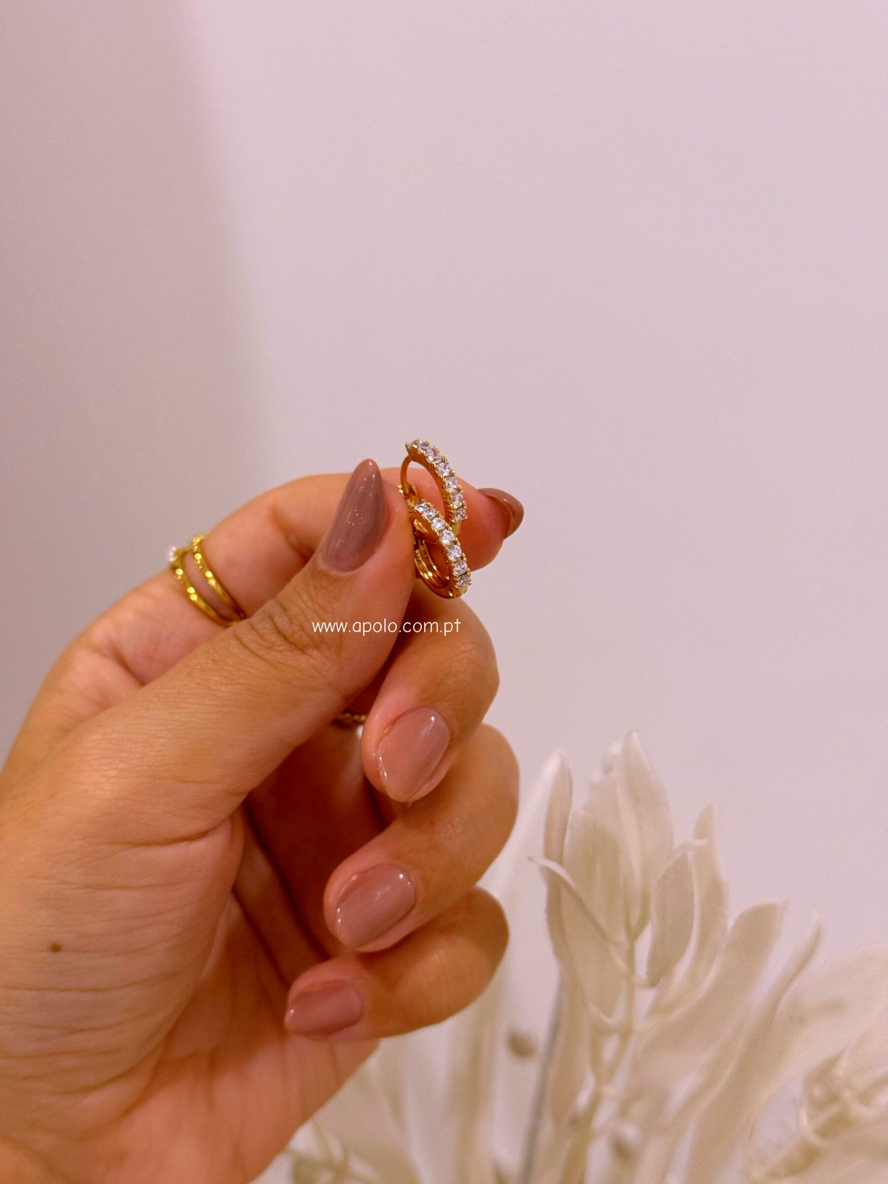 Mini argolinhas preenchidas com brilhantes | Rose Gold